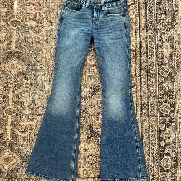 Hollister Women's Classic Blue Skinny Jeans - Picture 2 of 3